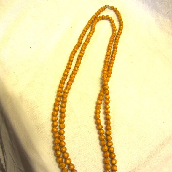 RETRO VTG 60'S LONG CARAMEL COLOR BEADED NECKLACE - Picture 3 of 3